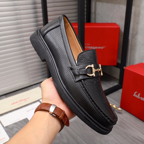 Cheap Salvatore Ferragamo Leather Shoes For Men #1133897 Replica Wholesale [$82.00 USD] [ITEM#1133897] on Replica Salvatore Ferragamo Leather Shoes
