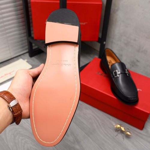 Cheap Salvatore Ferragamo Leather Shoes For Men #1134256 Replica Wholesale [$82.00 USD] [ITEM#1134256] on Replica Salvatore Ferragamo Leather Shoes