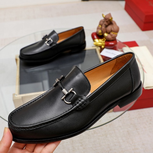 Cheap Salvatore Ferragamo Leather Shoes For Men #1134664 Replica Wholesale [$82.00 USD] [ITEM#1134664] on Replica Salvatore Ferragamo Leather Shoes