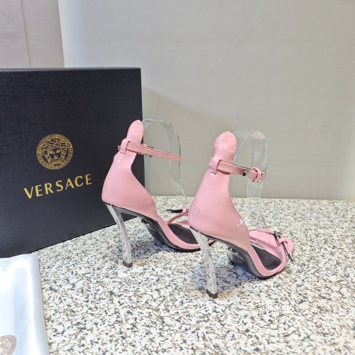 Cheap Versace Sandal For Women #1137377 Replica Wholesale [$118.00 USD] [ITEM#1137377] on Replica Versace Sandal