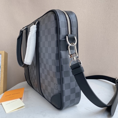 Cheap Louis Vuitton AAA Man Handbags #1137750 Replica Wholesale [$192.00 USD] [ITEM#1137750] on Replica Louis Vuitton AAA Man Handbags