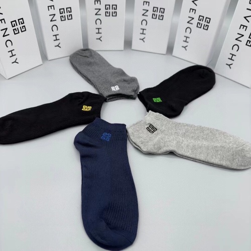 Cheap Givenchy Socks #1138432 Replica Wholesale [$29.00 USD] [ITEM#1138432] on Replica Givenchy Socks