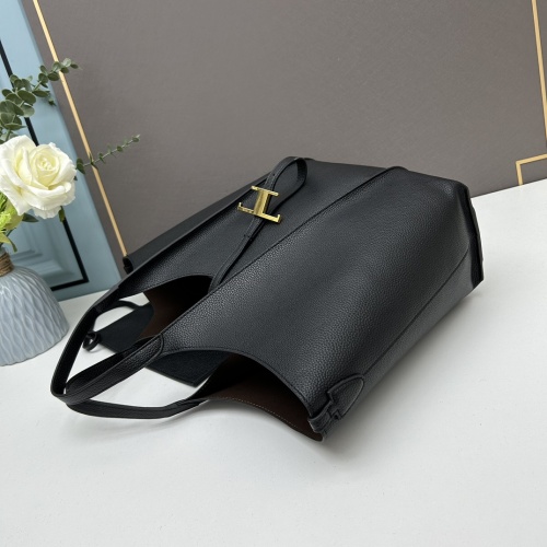 Cheap TOD'S AAA Quality Handbags For Women #1138495 Replica Wholesale [$125.00 USD] [ITEM#1138495] on Replica TOD'S AAA Quality Handbags