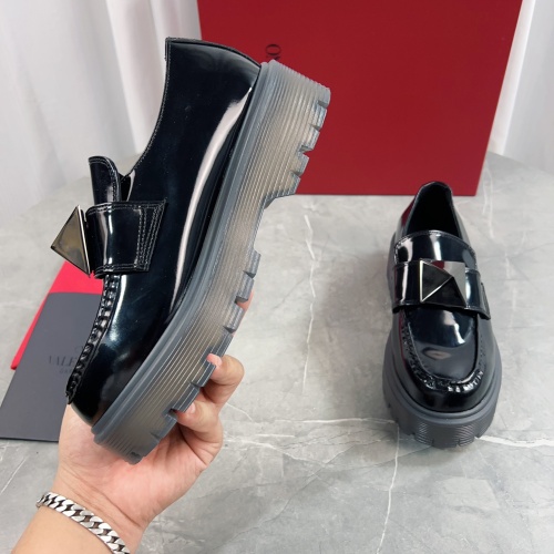Cheap Valentino Leather Shoes For Women #1143844 Replica Wholesale [$122.00 USD] [ITEM#1143844] on Replica Valentino Leather Shoes
