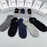 Cheap Givenchy Socks #1138432 Replica Wholesale [$29.00 USD] [ITEM#1138432] on Replica Givenchy Socks