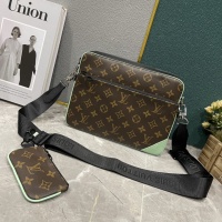 Louis Vuitton AAA Man Messenger Bags #1139313