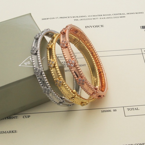 Cheap Van Cleef &amp; Arpels Bracelets For Women #1144621 Replica Wholesale [$42.00 USD] [ITEM#1144621] on Replica Van Cleef &amp; Arpels Bracelets