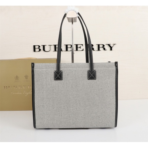 Cheap Burberry AAA Quality Shoulder Bags For Women #1144757 Replica Wholesale [$115.00 USD] [ITEM#1144757] on Replica Burberry AAA Quality Shoulder Bags