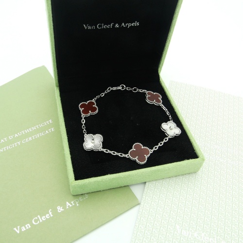 Cheap Van Cleef &amp; Arpels Bracelets For Women #1145370 Replica Wholesale [$29.00 USD] [ITEM#1145370] on Replica Van Cleef &amp; Arpels Bracelets