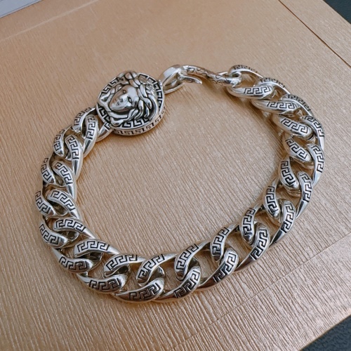 Cheap Versace Bracelets #1145879 Replica Wholesale [$60.00 USD] [ITEM#1145879] on Replica Versace Bracelets
