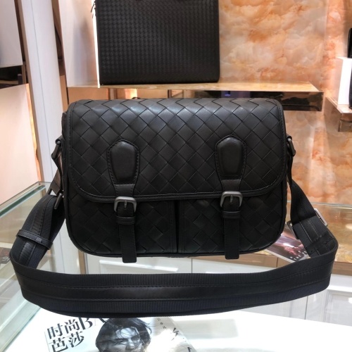 Cheap Bottega Veneta AAA Man Messenger Bags #1148261 Replica Wholesale [$185.00 USD] [ITEM#1148261] on Replica Bottega Veneta AAA Man Messenger Bags