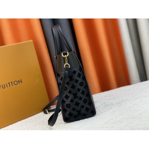 Cheap Louis Vuitton AAA Quality Handbags For Women #1148328 Replica Wholesale [$98.00 USD] [ITEM#1148328] on Replica Louis Vuitton AAA Quality Handbags