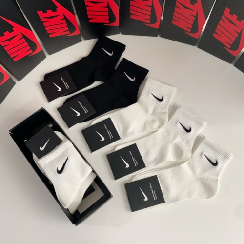 Cheap Nike Socks #1151052 Replica Wholesale [$29.00 USD] [ITEM#1151052] on Replica Nike Socks
