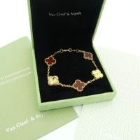 Van Cleef & Arpels Bracelets For Women #1145372