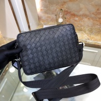 Bottega Veneta AAA Man Messenger Bags #1148248