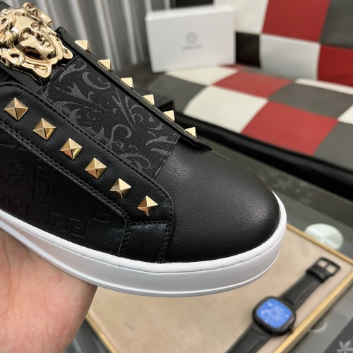 Cheap Versace Casual Shoes For Men #1155374 Replica Wholesale [$72.00 USD] [ITEM#1155374] on Replica Versace Casual Shoes