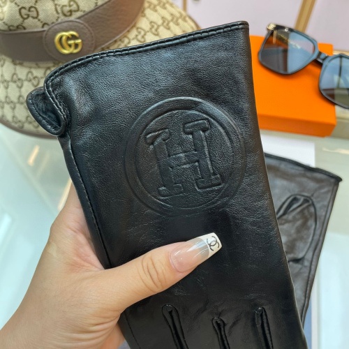Cheap Hermes Gloves For Women #1157967 Replica Wholesale [$45.00 USD] [ITEM#1157967] on Replica Hermes Gloves
