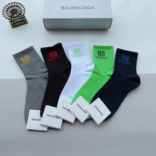 Cheap Balenciaga Socks #1158355 Replica Wholesale [$27.00 USD] [ITEM#1158355] on Replica Balenciaga Socks