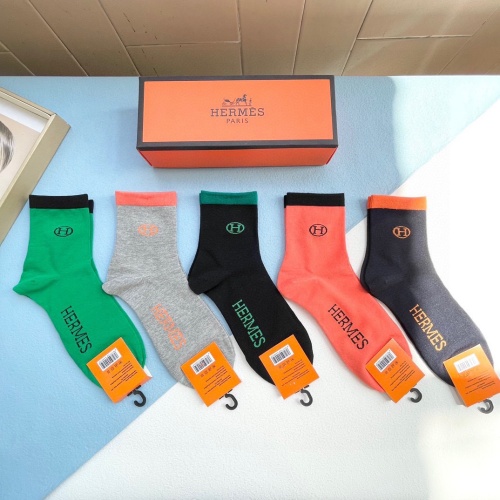 Cheap Hermes Socks #1158414 Replica Wholesale [$29.00 USD] [ITEM#1158414] on Replica Hermes Socks