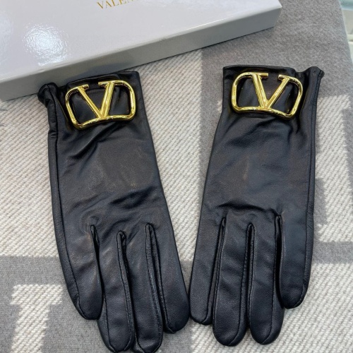Cheap Valentino Gloves For Women #1158450 Replica Wholesale [$48.00 USD] [ITEM#1158450] on Replica Valentino Gloves