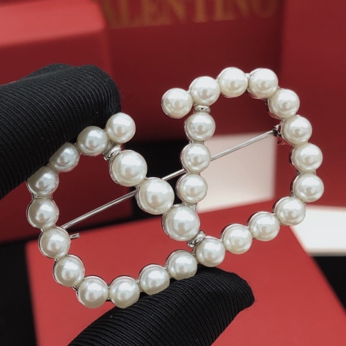 Cheap Valentino Brooches For Women #1160452 Replica Wholesale [$32.00 USD] [ITEM#1160452] on Replica Valentino Brooches