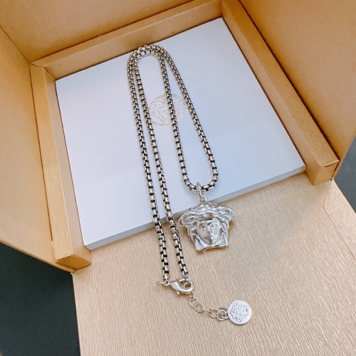 Cheap Versace Necklaces #1160890 Replica Wholesale [$42.00 USD] [ITEM#1160890] on Replica Versace Necklaces