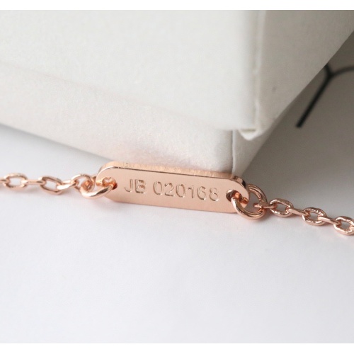 Cheap Van Cleef &amp; Arpels Necklaces For Women #1161038 Replica Wholesale [$25.00 USD] [ITEM#1161038] on Replica Van Cleef &amp; Arpels Necklaces