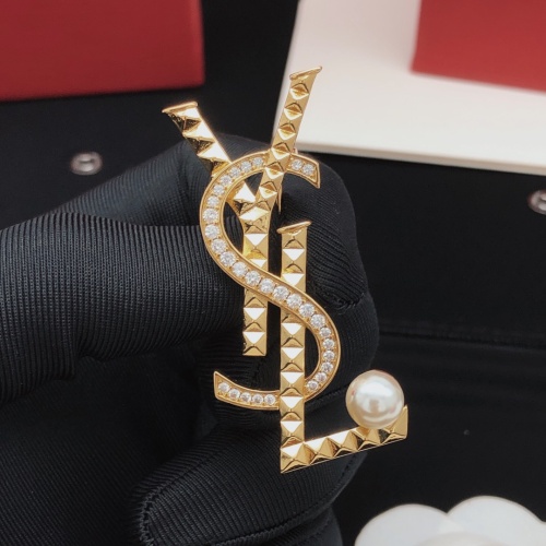 Cheap Yves Saint Laurent Brooches For Women #1161490 Replica Wholesale [$29.00 USD] [ITEM#1161490] on Replica Yves Saint Laurent Brooches