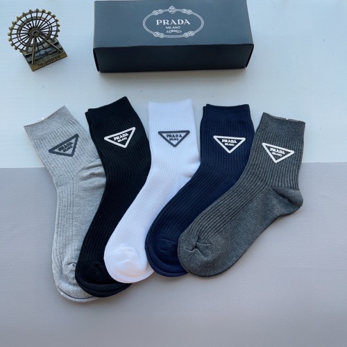 Cheap Prada Socks For Men #1163796 Replica Wholesale [$29.00 USD] [ITEM#1163796] on Replica Prada Socks