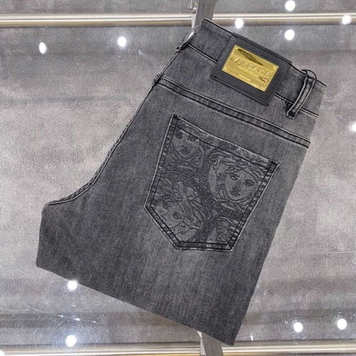 Cheap Versace Jeans For Men #1164155 Replica Wholesale [$42.00 USD] [ITEM#1164155] on Replica Versace Jeans