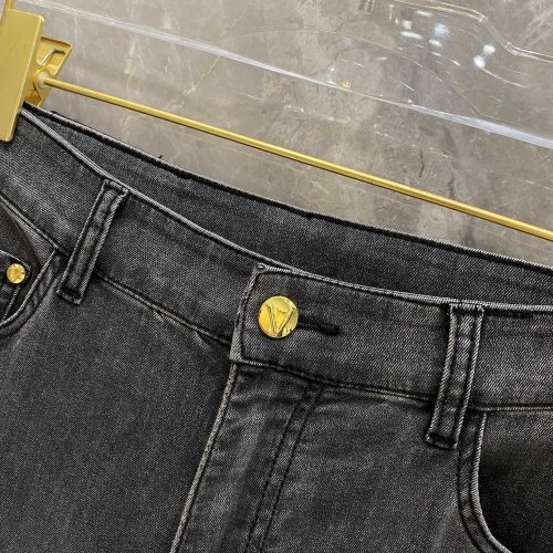 Cheap Versace Jeans For Men #1164155 Replica Wholesale [$42.00 USD] [ITEM#1164155] on Replica Versace Jeans