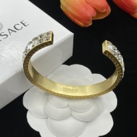 Cheap Versace Bracelets #1161611 Replica Wholesale [$32.00 USD] [ITEM#1161611] on Replica Versace Bracelets