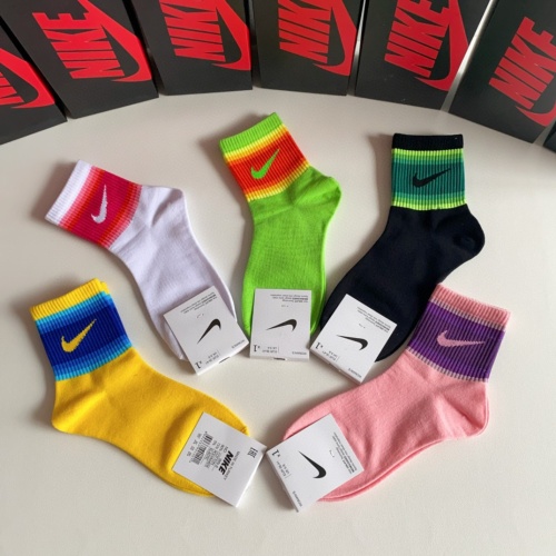 Cheap Nike Socks #1166719 Replica Wholesale [$27.00 USD] [ITEM#1166719] on Replica Nike Socks