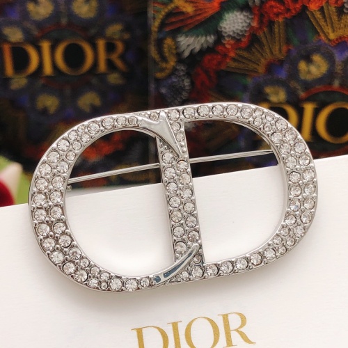 Cheap Christian Dior Brooches For Women #1170647 Replica Wholesale [$29.00 USD] [ITEM#1170647] on Replica Christian Dior Brooches