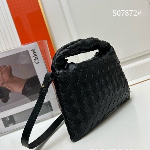 Cheap Bottega Veneta BV AAA Quality Messenger Bags For Women #1170953 Replica Wholesale [$98.00 USD] [ITEM#1170953] on Replica Bottega Veneta BV AAA Quality Messenger Bags