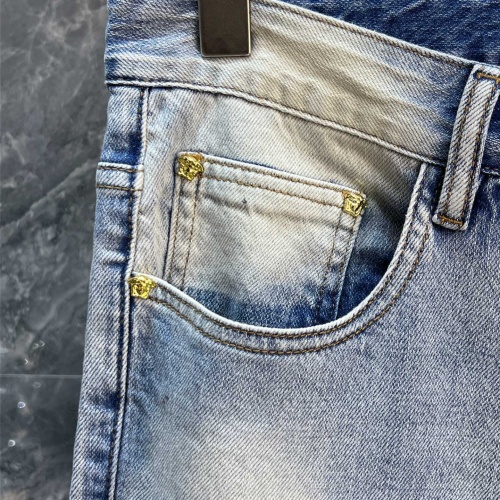 Cheap Versace Jeans For Men #1173289 Replica Wholesale [$82.00 USD] [ITEM#1173289] on Replica Versace Jeans