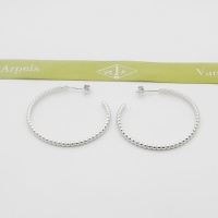 Cheap Van Cleef &amp; Arpels Earrings For Women #1168816 Replica Wholesale [$25.00 USD] [ITEM#1168816] on Replica Van Cleef &amp; Arpels Earrings