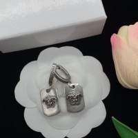 Cheap Versace Earrings For Women #1169601 Replica Wholesale [$27.00 USD] [ITEM#1169601] on Replica Versace Earrings