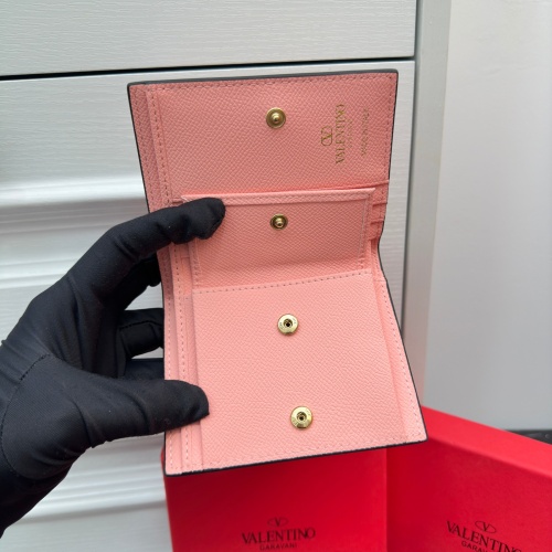 Cheap Valentino Wallets For Women #1174437 Replica Wholesale [$40.00 USD] [ITEM#1174437] on Replica Valentino Wallets