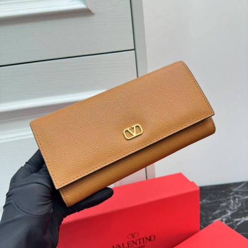 Cheap Valentino Wallets For Women #1174445 Replica Wholesale [$45.00 USD] [ITEM#1174445] on Replica Valentino Wallets