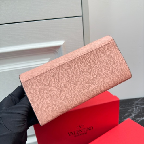 Cheap Valentino Wallets For Women #1174447 Replica Wholesale [$45.00 USD] [ITEM#1174447] on Replica Valentino Wallets