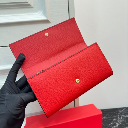 Cheap Valentino Wallets For Women #1174448 Replica Wholesale [$45.00 USD] [ITEM#1174448] on Replica Valentino Wallets