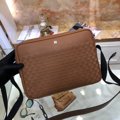 Cheap Hermes AAA Man Messenger Bags #1174684 Replica Wholesale [$125.00 USD] [ITEM#1174684] on Replica Hermes AAA Man Messenger Bags