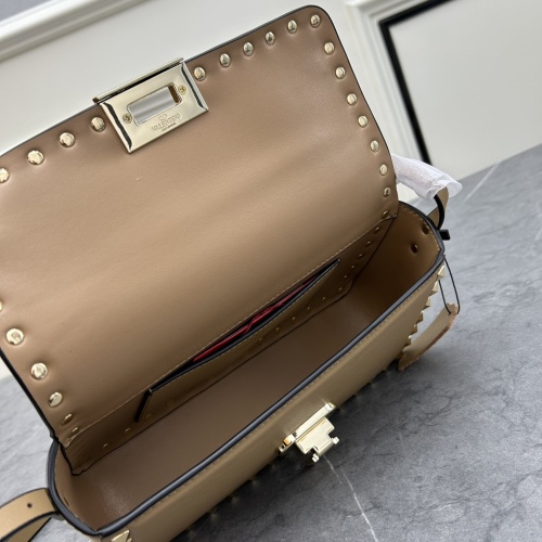 Cheap Valentino AAA Quality Messenger Bags For Women #1175418 Replica Wholesale [$98.00 USD] [ITEM#1175418] on Replica Valentino AAA Quality Messenger Bags