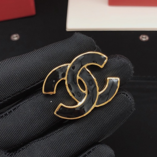 Cheap Chanel Brooches For Women #1176721 Replica Wholesale [$27.00 USD] [ITEM#1176721] on Replica Chanel Brooches