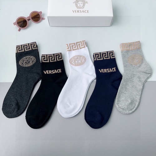 Cheap Versace Socks #1176957 Replica Wholesale [$29.00 USD] [ITEM#1176957] on Replica Versace Socks