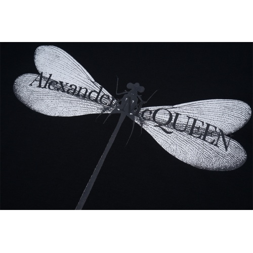 Cheap Alexander McQueen T-shirts Short Sleeved For Unisex #1178334 Replica Wholesale [$32.00 USD] [ITEM#1178334] on Replica Alexander McQueen T-shirts