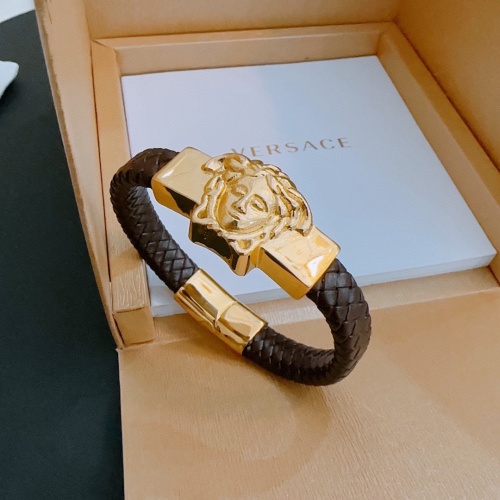 Cheap Versace Bracelets #1182849 Replica Wholesale [$52.00 USD] [ITEM#1182849] on Replica Versace Bracelets