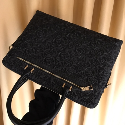 Cheap Louis Vuitton AAA Man Handbags #1182883 Replica Wholesale [$118.00 USD] [ITEM#1182883] on Replica Louis Vuitton AAA Man Handbags