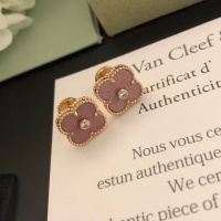 Cheap Van Cleef &amp; Arpels Earrings For Women #1176834 Replica Wholesale [$32.00 USD] [ITEM#1176834] on Replica Van Cleef &amp; Arpels Earrings